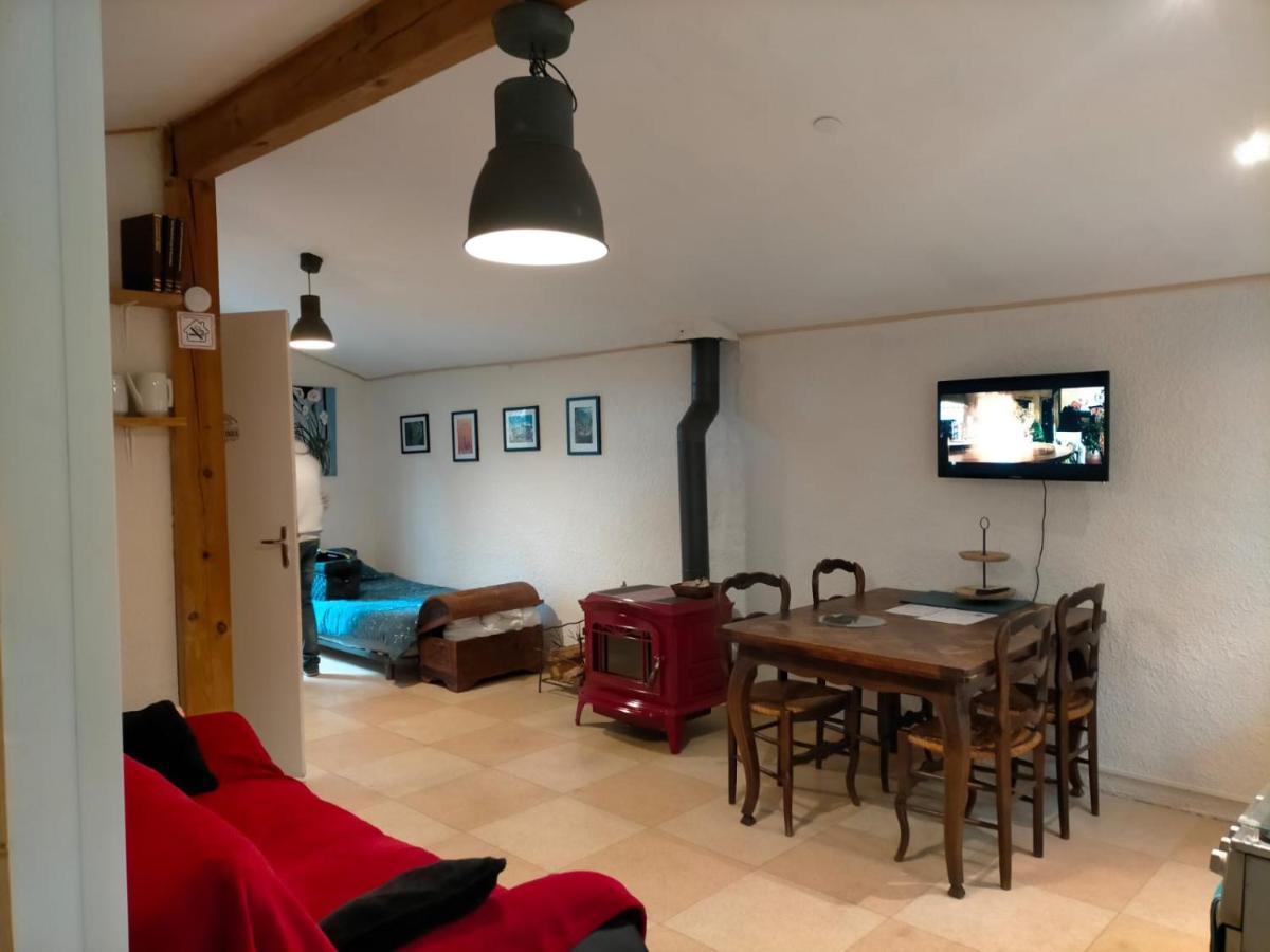 L'Aire Du Paon Apartment Bagian luar foto